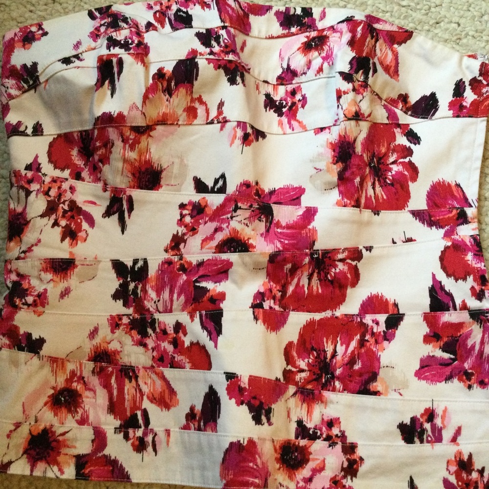 WHBM bustier top - Picture 2 of 6
